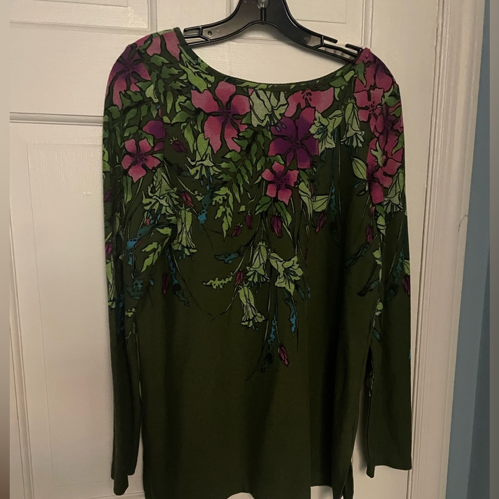 George Simonton Simonton says Floral Green Top